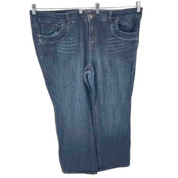 Torrid Women's Jeans Denim Pants Straight Pockets Mid Rise Blue Size 26 - Picture 2 of 12
